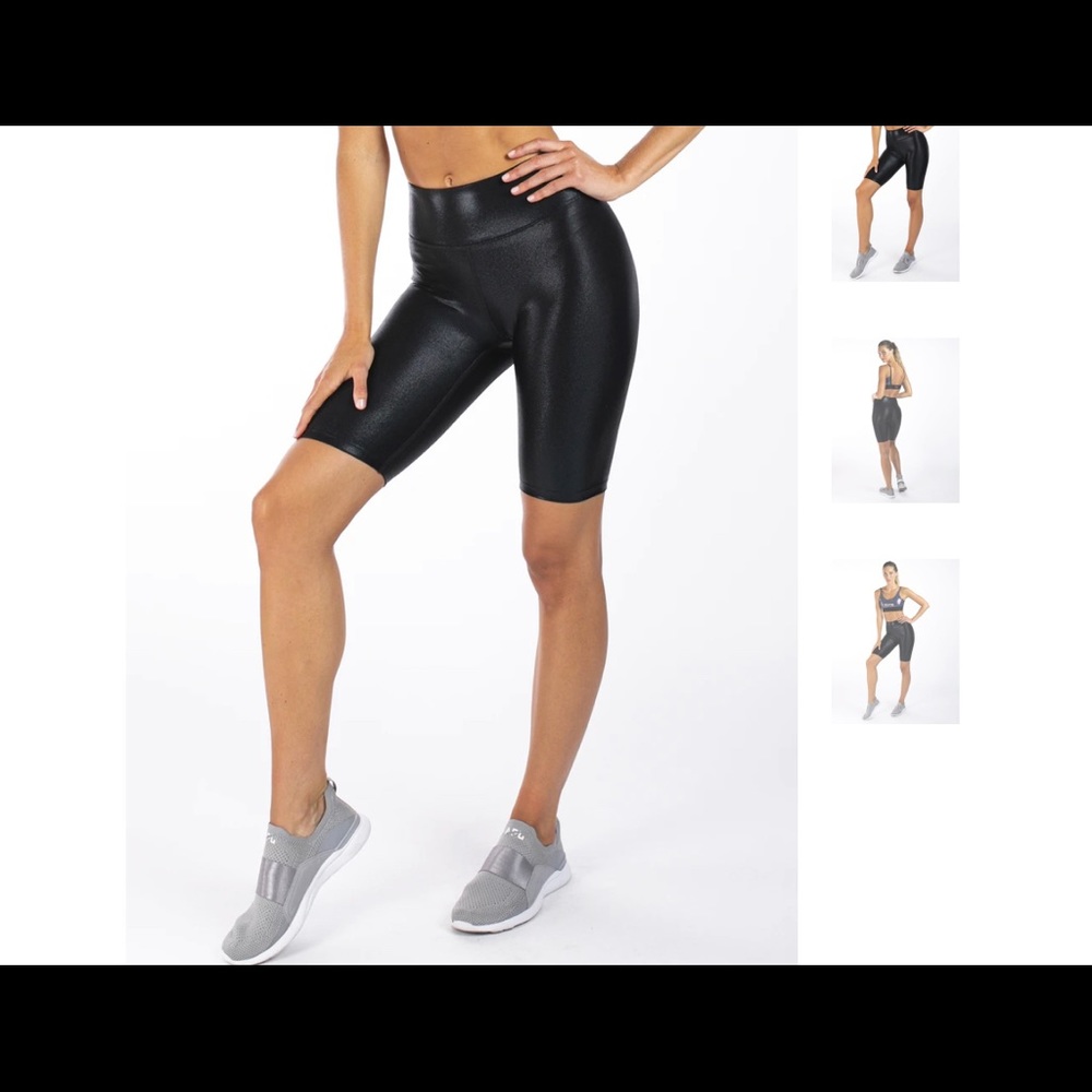 Heroine Sport- Marvel Biker Short in Onyx (XS)